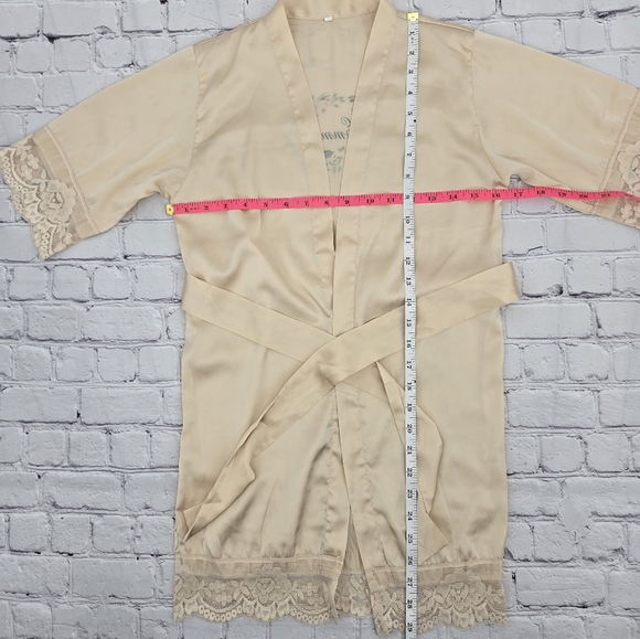 Elegant Cream Lace Trim Robe Monogram With EMMA SIZE:8 - Picture 5 of 7